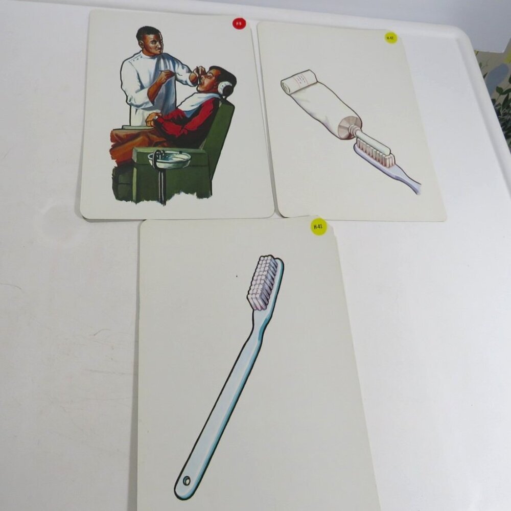 Peabody Vintage People Dentist 1960s Artwork Toothbrush, Toothpaste (3) cards